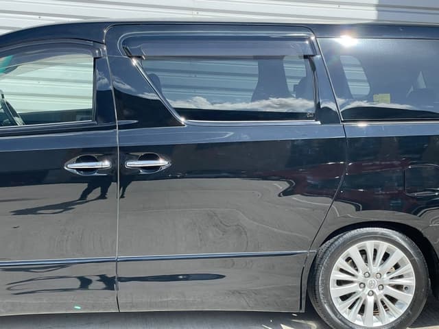 2012 Toyota Vellfire JDM car for sale — photo 16 of 25