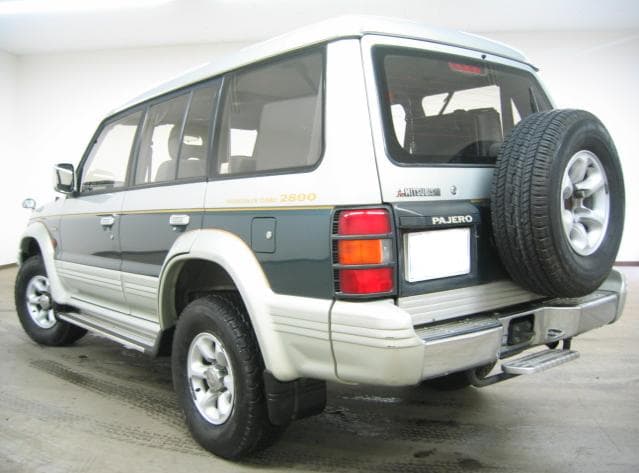 1994 Mitsubishi Pajero JDM car for sale — photo 2 of 3
