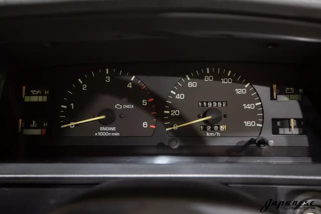 1994 Toyota Hilux Surf JDM car for sale — photo 13 of 25