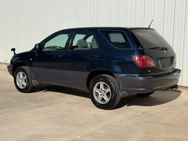 1998 Toyota Harrier JDM car for sale — photo 4 of 21