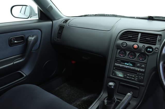 1998 Nissan Skyline JDM car for sale — photo 17 of 25