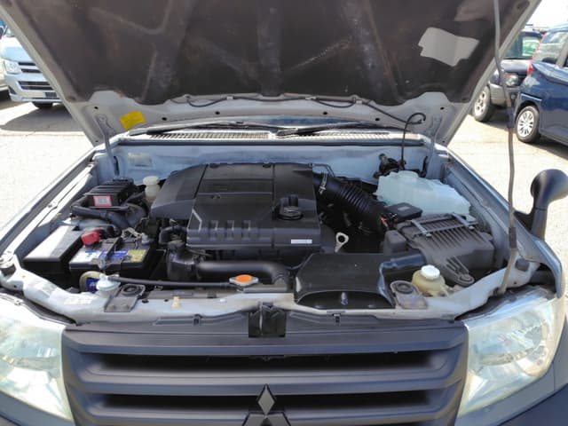 2000 Mitsubishi Pajero JDM car for sale — photo 5 of 20