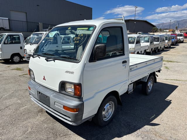 1996 Mitsubishi Minicab JDM car for sale — photo 2 of 25