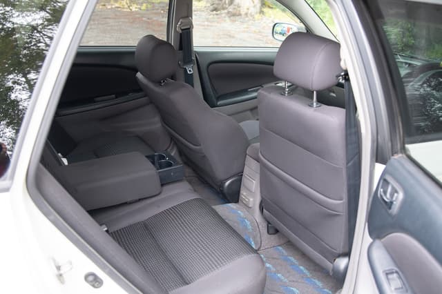 2001 Toyota Caldina JDM car for sale — photo 11 of 13
