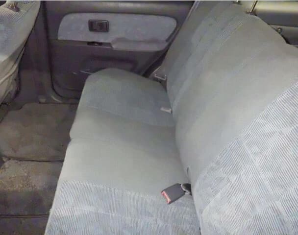 1999 Toyota Hilux Surf JDM car for sale — photo 6 of 6