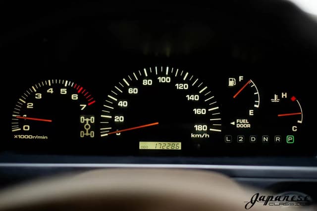 2000 Toyota Hilux Surf JDM car for sale — photo 13 of 25