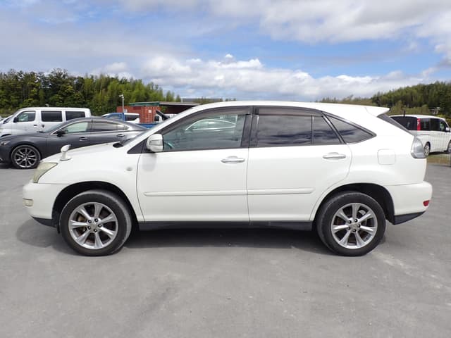 2009 Toyota Harrier JDM car for sale — photo 2 of 25