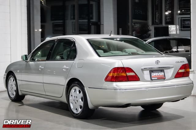 2001 Toyota Celsior JDM car for sale — photo 2 of 21