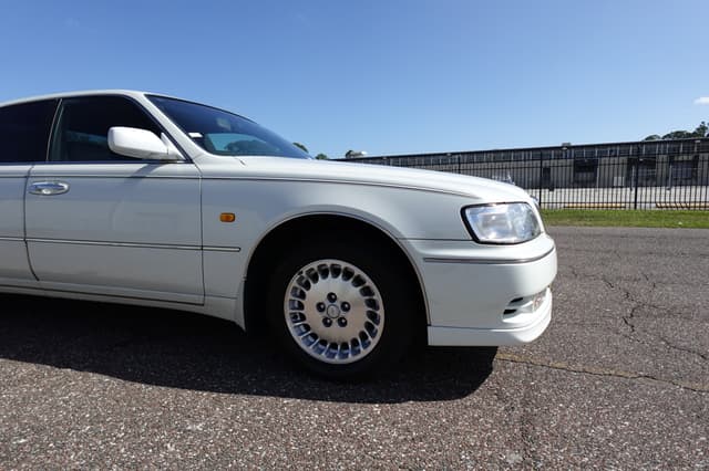 2000 Nissan Cima JDM car for sale — photo 18 of 19