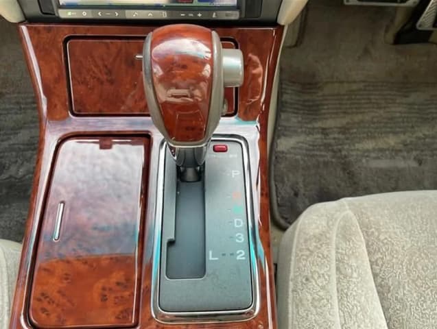 2000 Toyota Crown JDM car for sale — photo 13 of 25