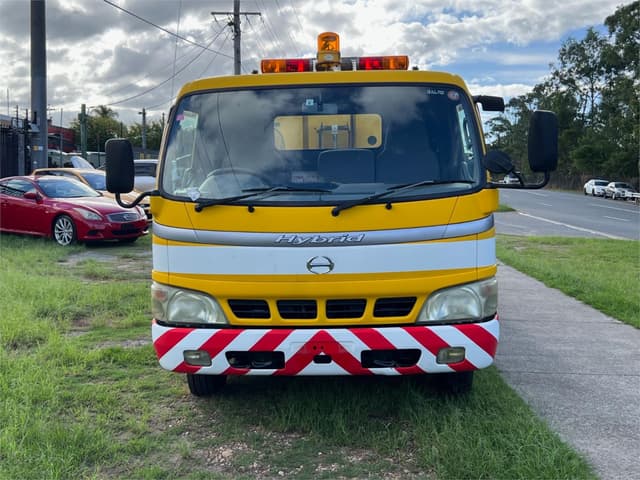 2005 Toyota Dyna JDM car for sale — photo 2 of 19