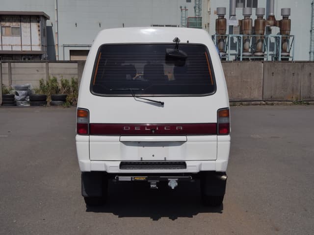 1994 Mitsubishi Delica JDM car for sale — photo 9 of 24