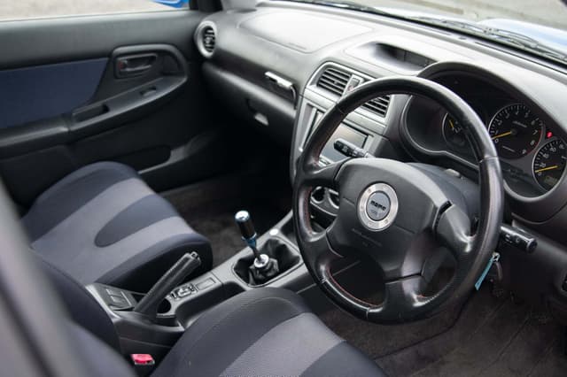 2000 Subaru Impreza JDM car for sale — photo 10 of 17