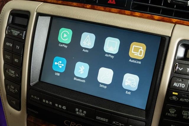 2007 Toyota Crown JDM car for sale — photo 17 of 20