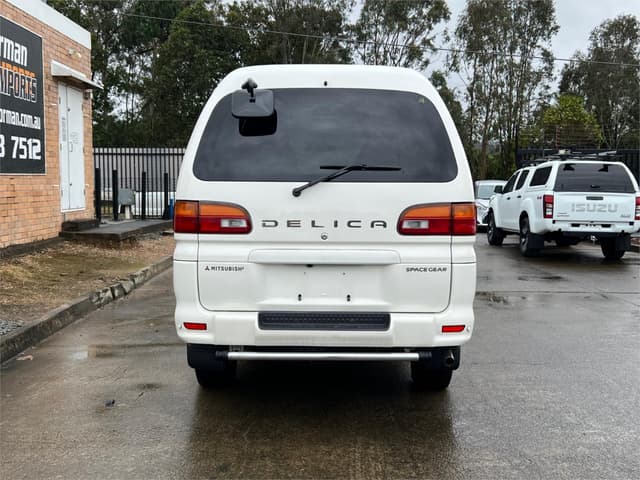 2002 Mitsubishi Delica JDM car for sale — photo 7 of 16