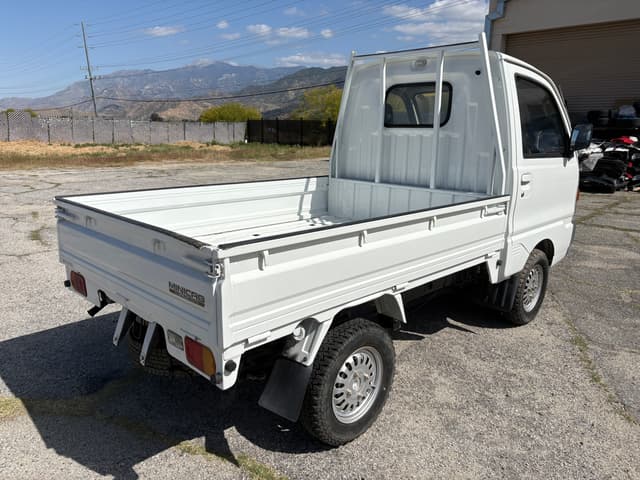 1991 Mitsubishi Minicab JDM car for sale — photo 23 of 25