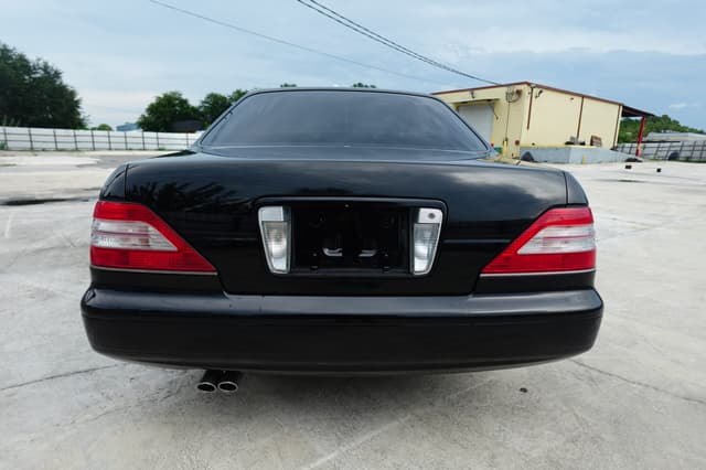 1998 Nissan Gloria JDM car for sale — photo 8 of 19