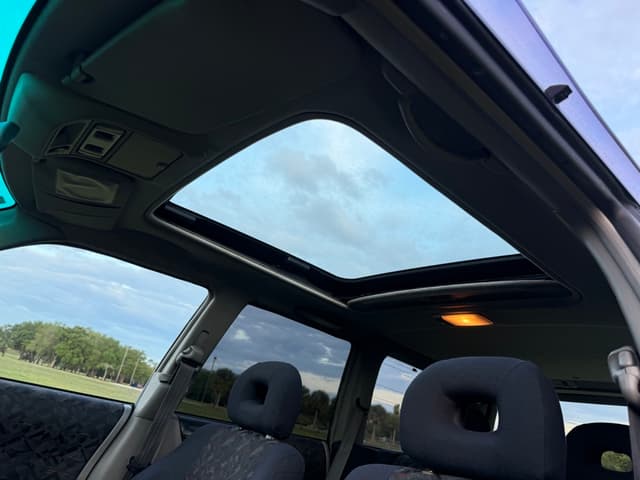 1997 Subaru Forester JDM car for sale — photo 2 of 24