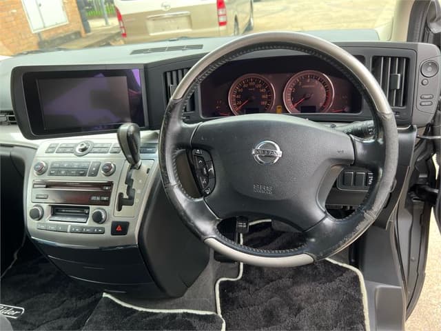2006 Nissan Elgrand JDM car for sale — photo 11 of 16