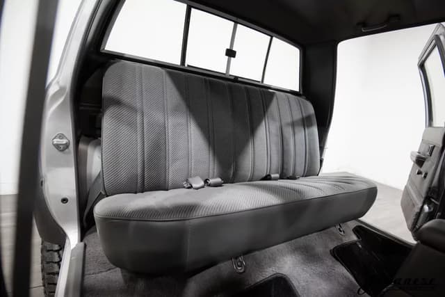 1990 Toyota Hilux JDM car for sale — photo 19 of 25