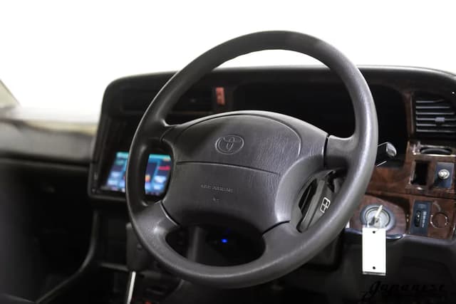 1997 Toyota HiAce JDM car for sale — photo 12 of 25