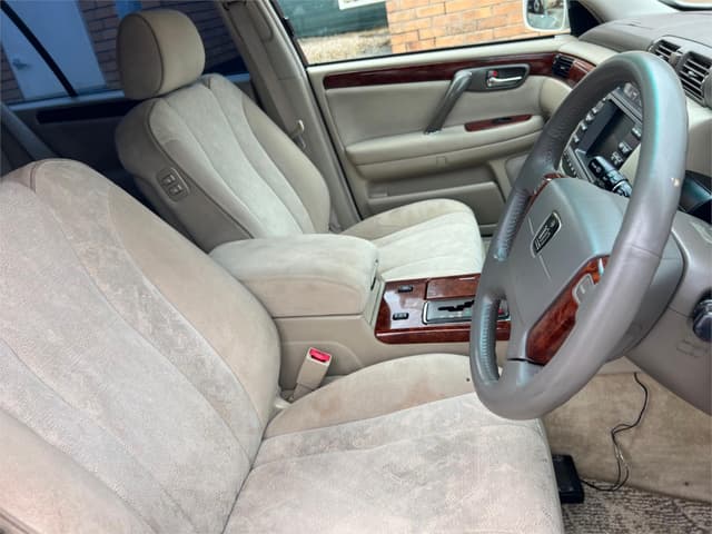2003 Toyota Crown JDM car for sale — photo 13 of 16