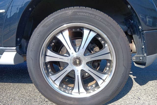 2010 Mitsubishi Pajero JDM car for sale — photo 10 of 25