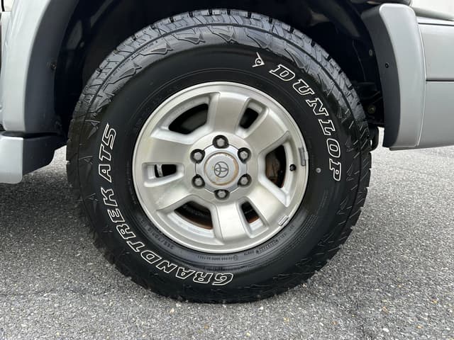 1999 Toyota Hilux Surf JDM car for sale — photo 19 of 20