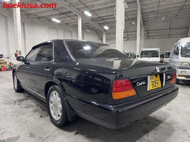 1992 Nissan Cedric JDM car for sale — photo 4 of 25