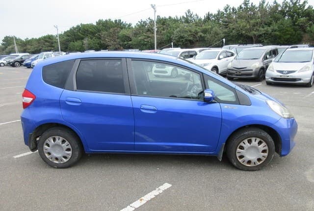 2011 Honda Fit JDM car for sale — photo 6 of 25
