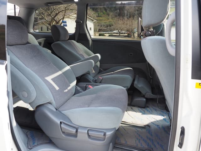 2001 Toyota Estima JDM car for sale — photo 13 of 25