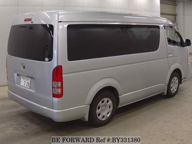 2006 Toyota HiAce JDM car for sale — photo 2 of 6