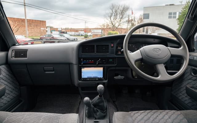 1997 Toyota Hilux JDM car for sale — photo 8 of 9