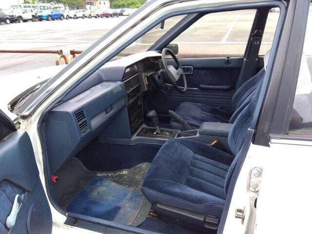 1989 Nissan Skyline JDM car for sale — photo 4 of 8