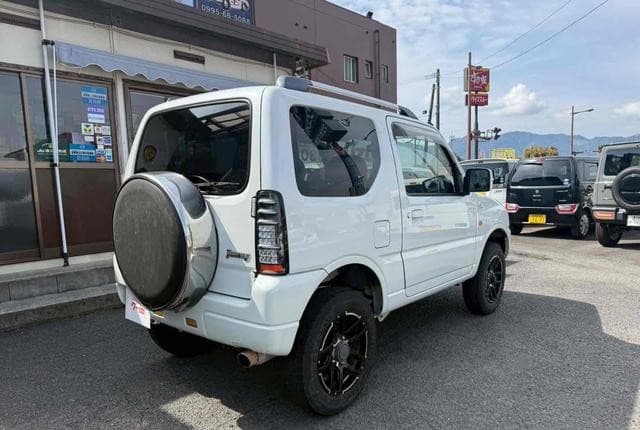 2008 Suzuki Jimny JDM car for sale — photo 15 of 25