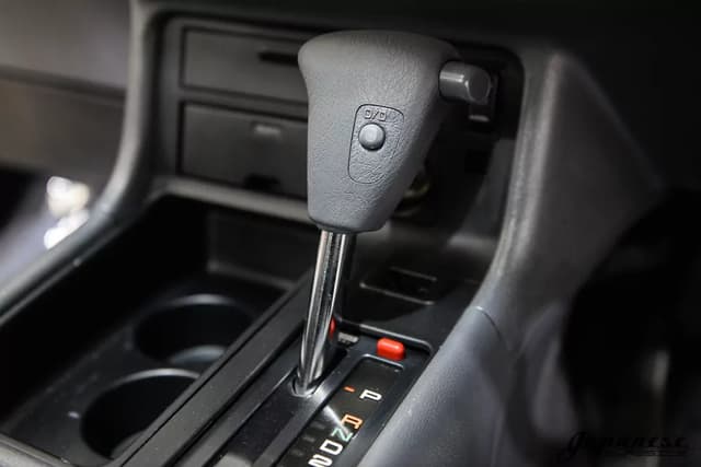 1996 Toyota HiAce JDM car for sale — photo 11 of 25