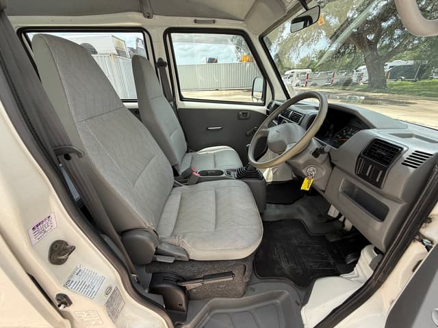 2000 Mitsubishi Minicab JDM car for sale — photo 19 of 20