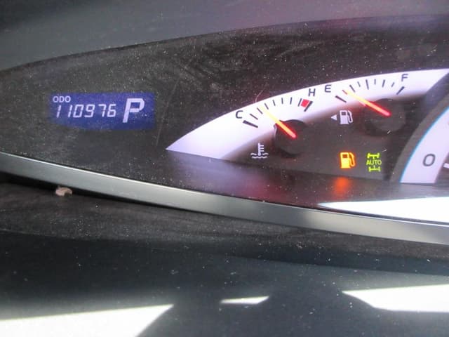 2012 Toyota Estima JDM car for sale — photo 17 of 25