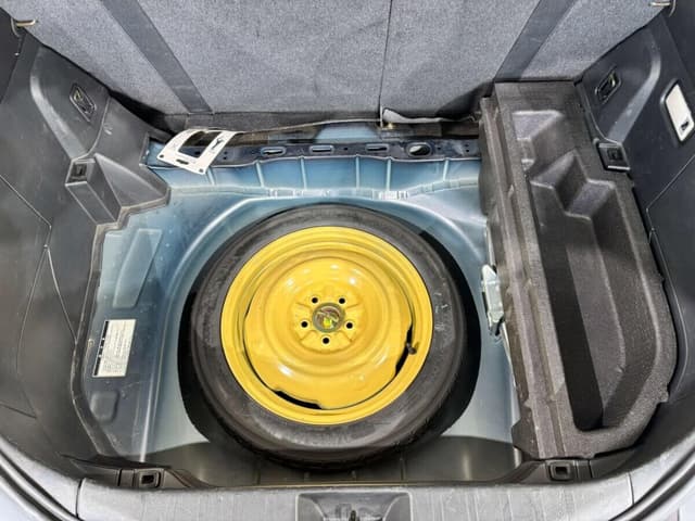 2001 Toyota Will JDM car for sale — photo 24 of 25