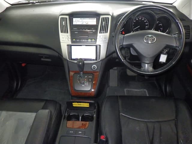 2011 Toyota Harrier JDM car for sale — photo 3 of 6