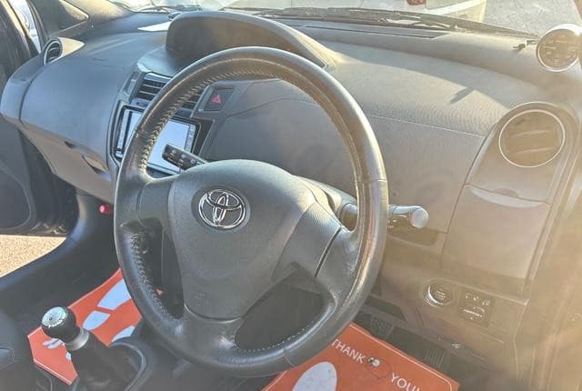 2007 Toyota Vitz JDM car for sale — photo 22 of 25