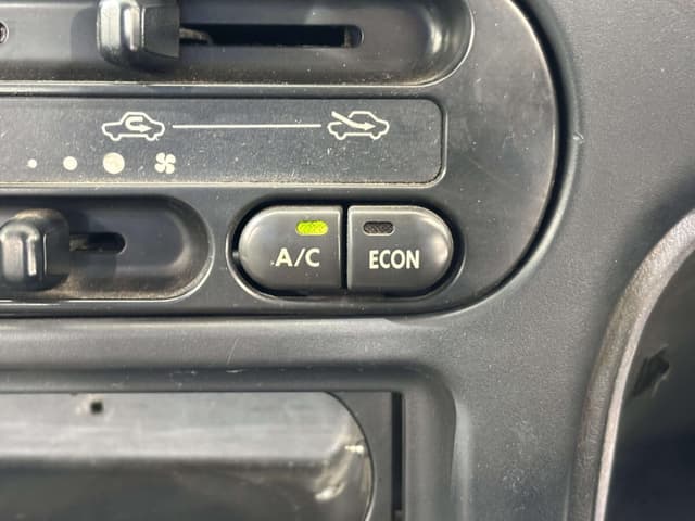 1996 Daihatsu Hijet JDM car for sale — photo 14 of 25