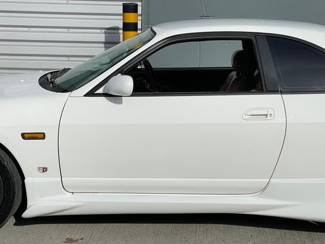 1995 Nissan Skyline JDM car for sale — photo 2 of 25
