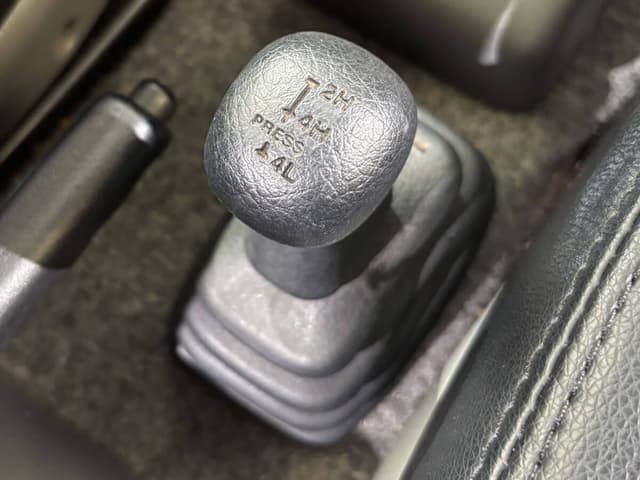 2000 Suzuki Jimny JDM car for sale — photo 24 of 25