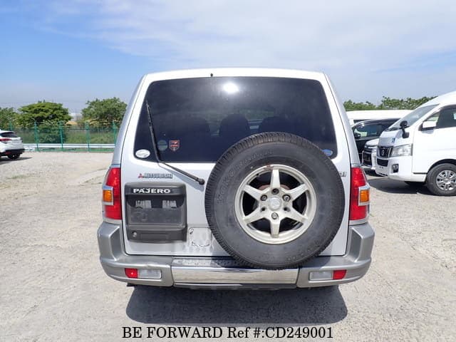 2001 Mitsubishi Pajero JDM car for sale — photo 4 of 20