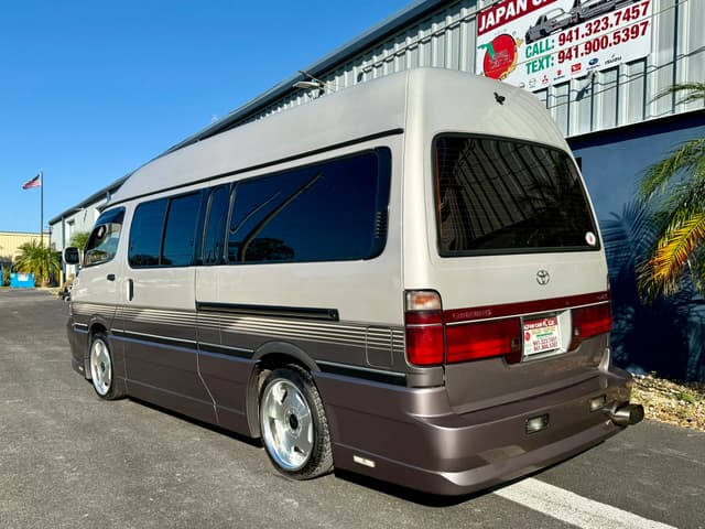 1998 Toyota Grand Hiace JDM car for sale — photo 4 of 24