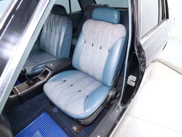 1974 Nissan Cedric JDM car for sale — photo 17 of 25