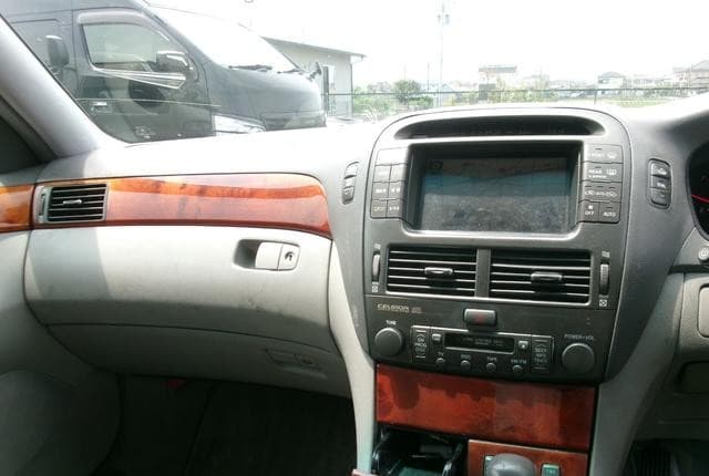 2001 Toyota Celsior JDM car for sale — photo 10 of 17
