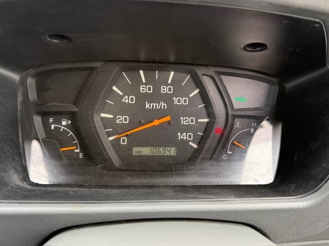 2000 Mitsubishi Minicab JDM car for sale — photo 22 of 25