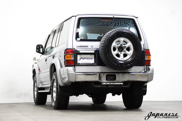 1996 Mitsubishi Pajero JDM car for sale — photo 6 of 25